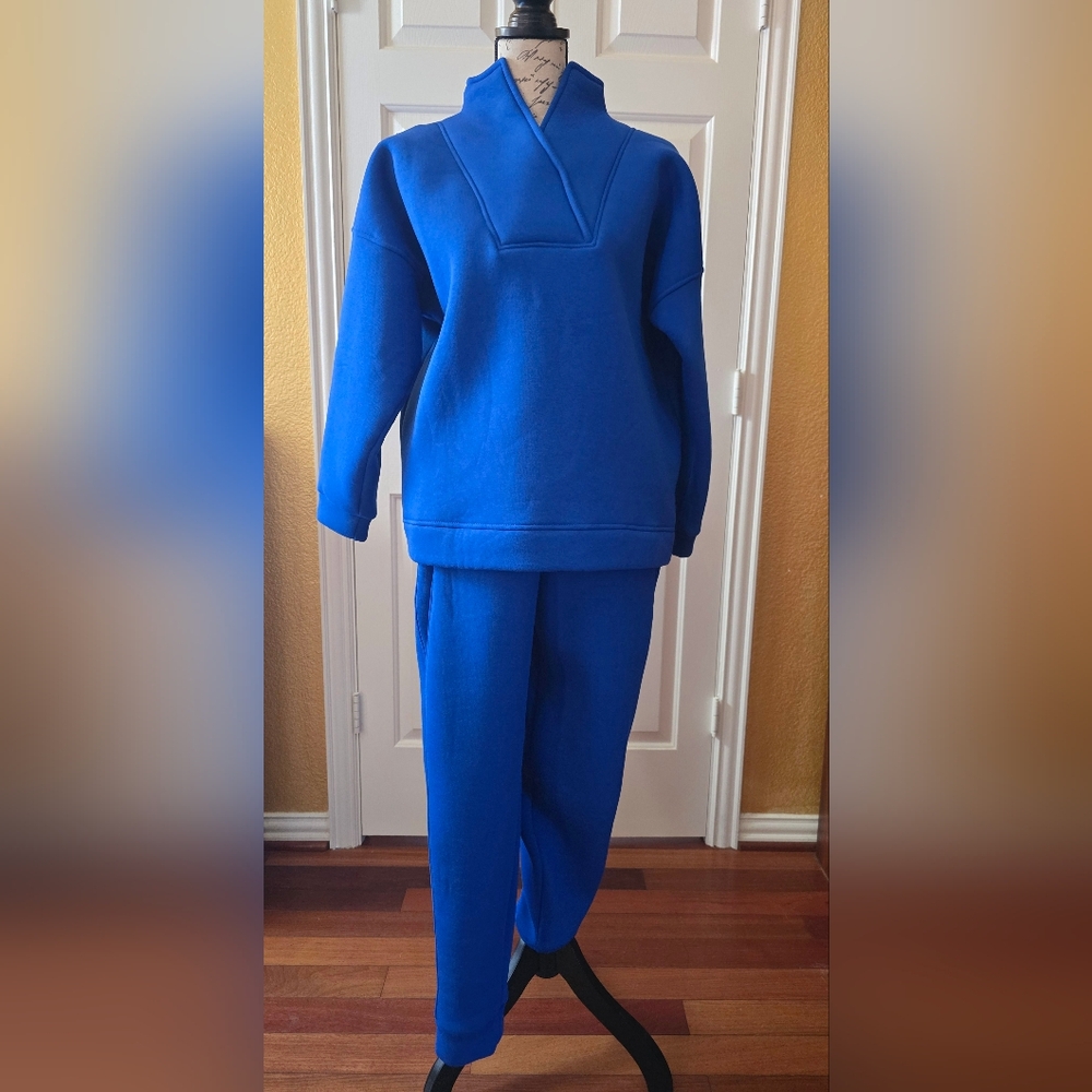 NWT Gepur Fleece Warm Sweatsuit Size M (petite)